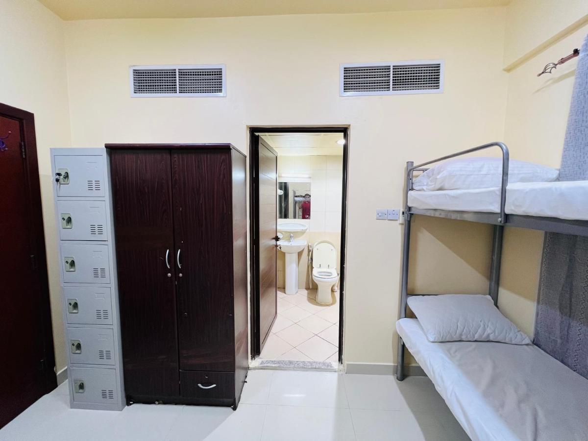 Comfort Tourist Place For Male Dubai Bagian luar foto