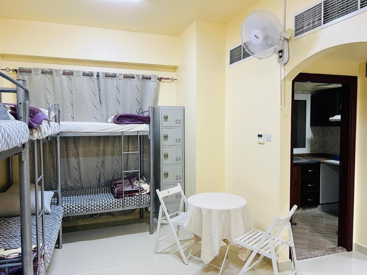 Comfort Tourist Place For Male Dubai Bagian luar foto